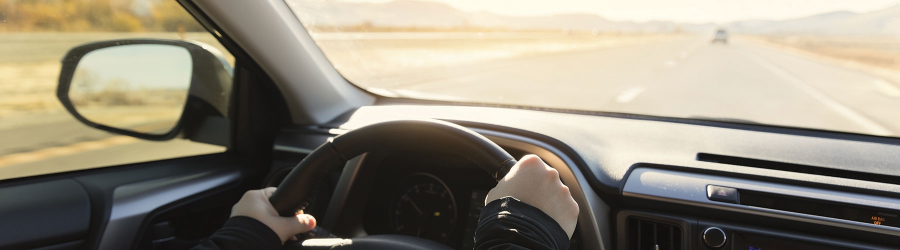 VNDrivingBanner Contact2